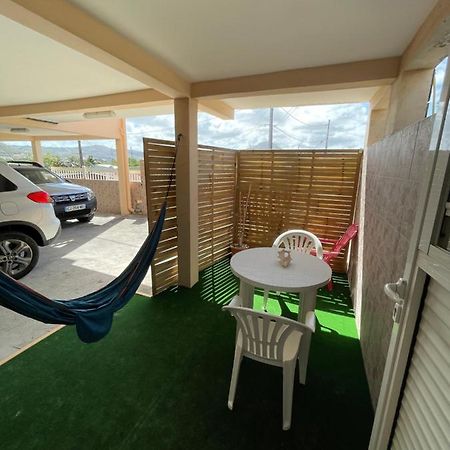 Studio « Ti Thon » Avec Vu Magnifique Sur La Montagne Du Vauclin Appartement Le Vauclin Buitenkant foto