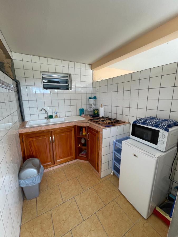 Studio « Ti Thon » Avec Vu Magnifique Sur La Montagne Du Vauclin Appartement Le Vauclin Buitenkant foto